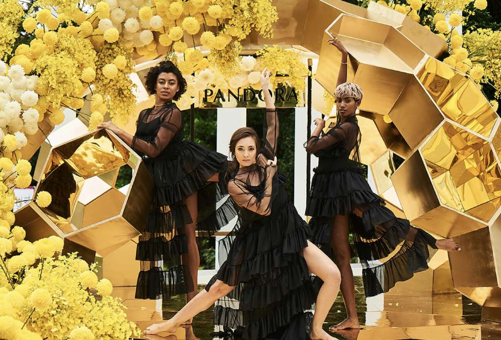 Dancers at the Honeycomb Dome